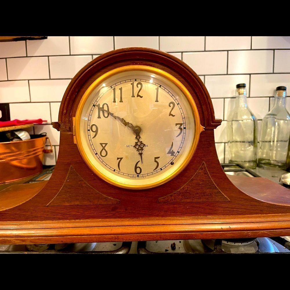 Antique Seth Thomas Clock Co. mantle clock